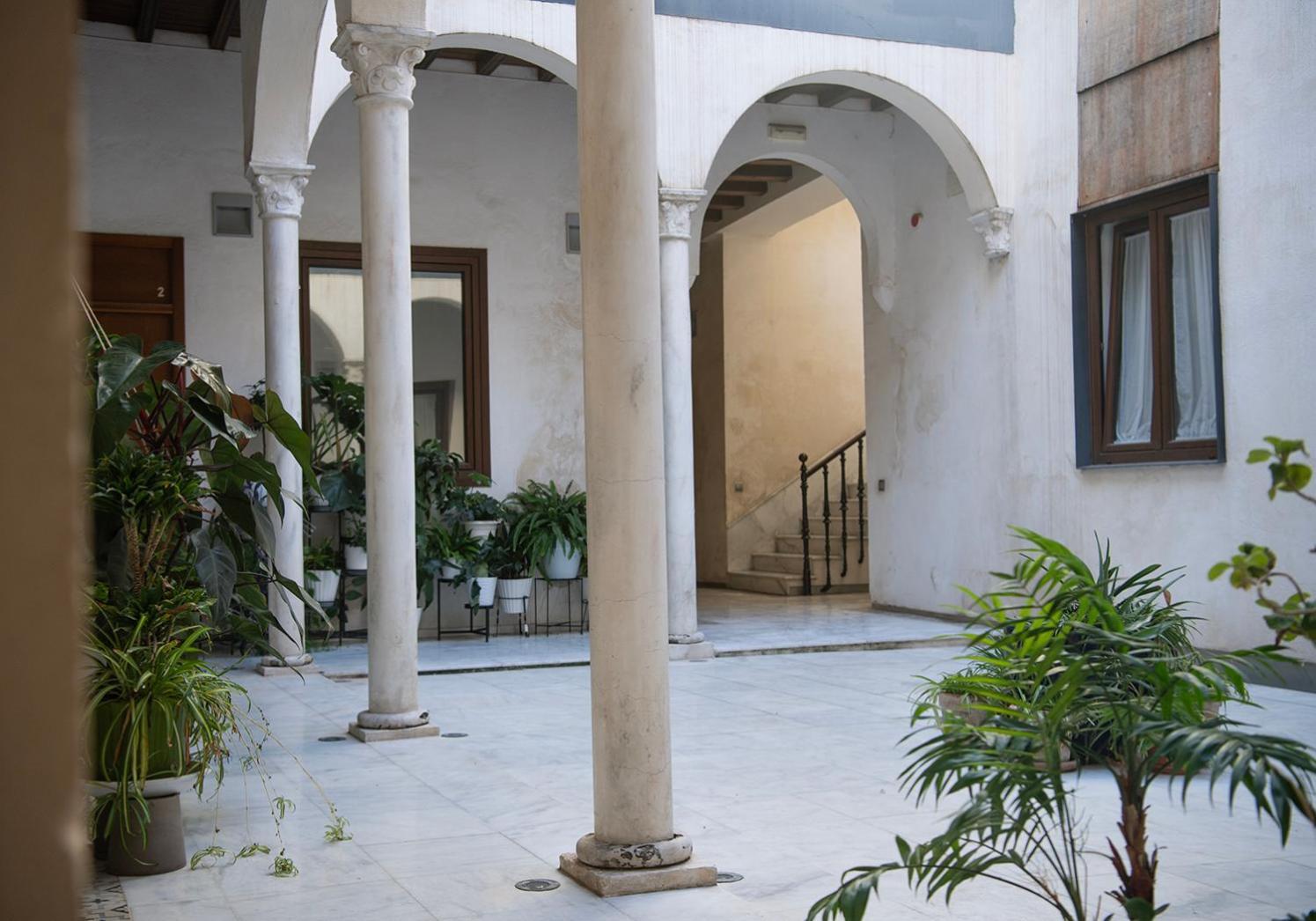 Casa Palacio Bustos Tavera Sevilla Exterior foto